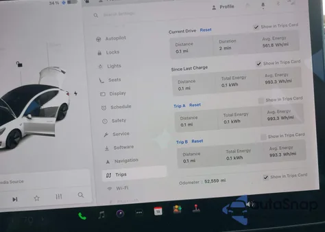 2020 Tesla Model 3 Standard Range Plus Rear-Wheel Drive/Standard Range Rear-Wheel Drive z USA, uszkodzony, nr VIN 5YJ3E1EA3LF706777